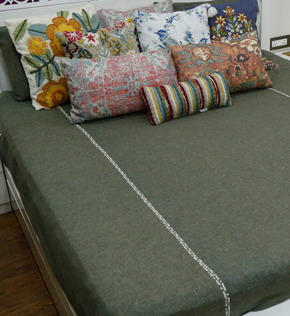 Colossal Embroidered Bedsheet Set