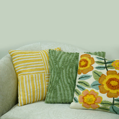 Colossal Tasselled Flower Cushion — 20x20"